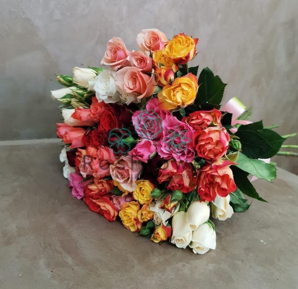 Букет цветов из: Розы в Осельки