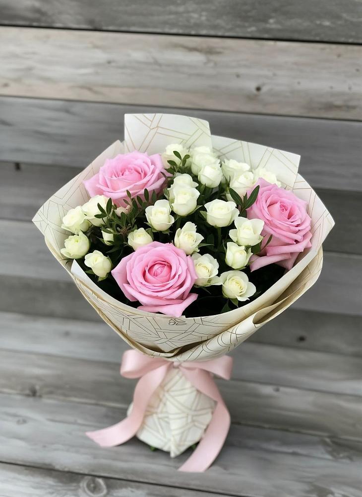 Букет цветов из: Розы в Осельки