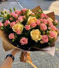 Букет цветов из:  Розы #REPLACE_PRED# Осельки