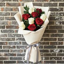 Букет цветов из:  Розы в Осельки