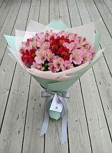 Букет цветов из:  Альстромерии #REPLACE_PRED# Осельки