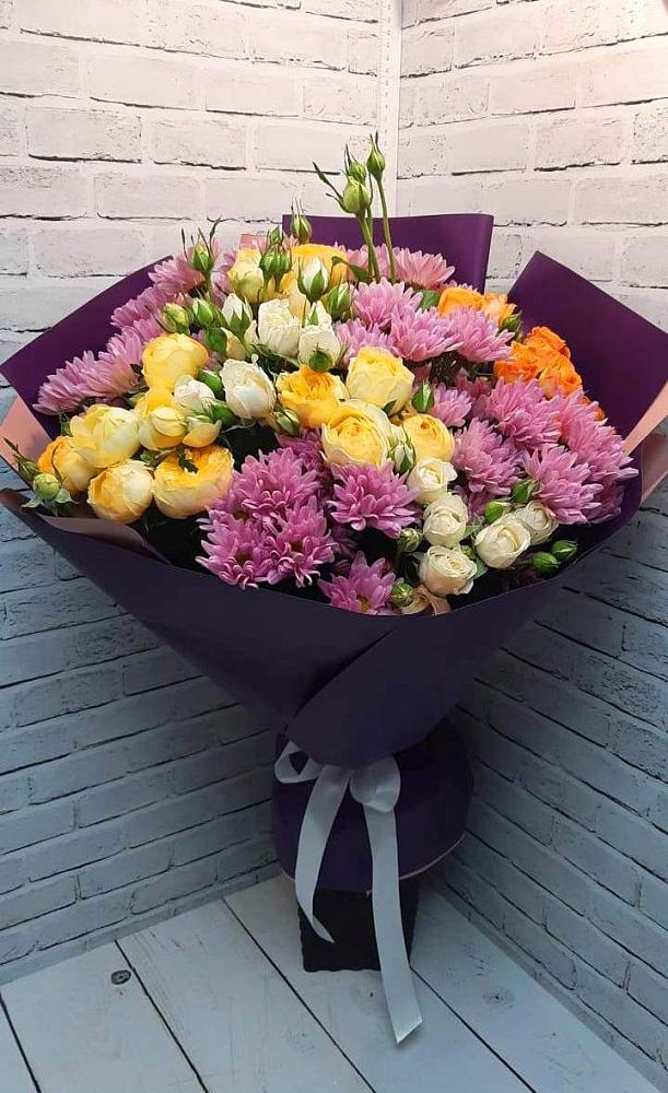 Букет цветов из: Хризантемы и Розы в Осельки