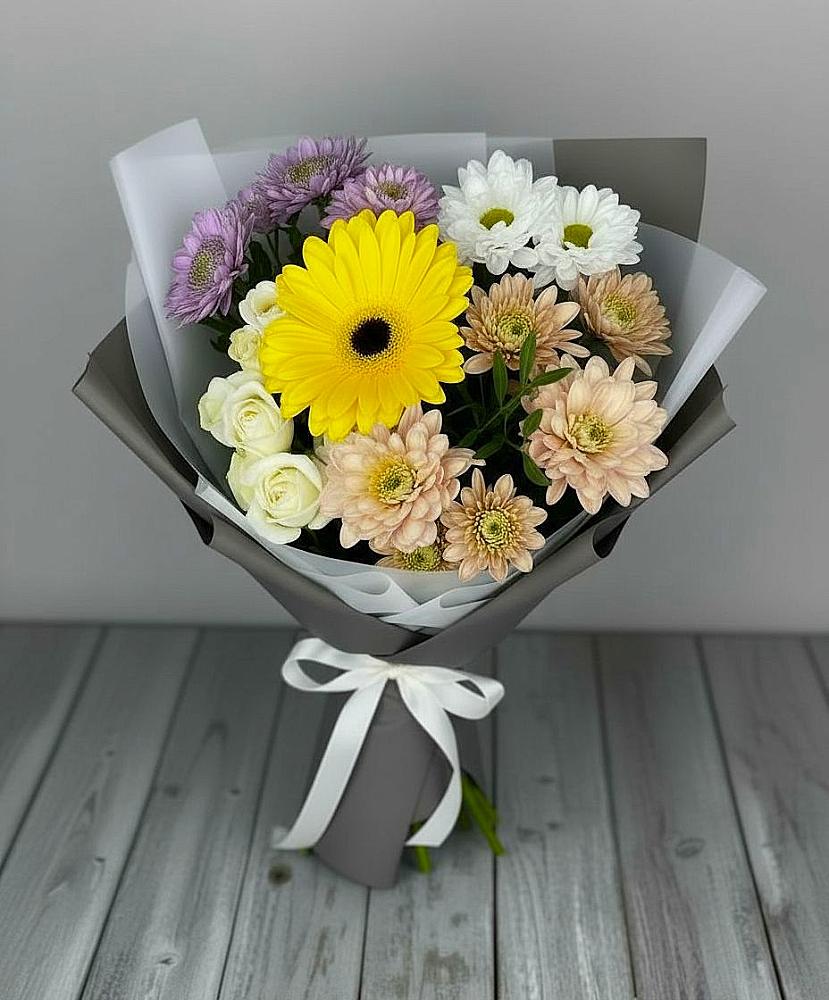 Букет цветов из: Розы, Герберы и Хризантемы в Осельки