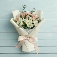 Букет цветов из:  Альстромерии #REPLACE_PRED# Осельки