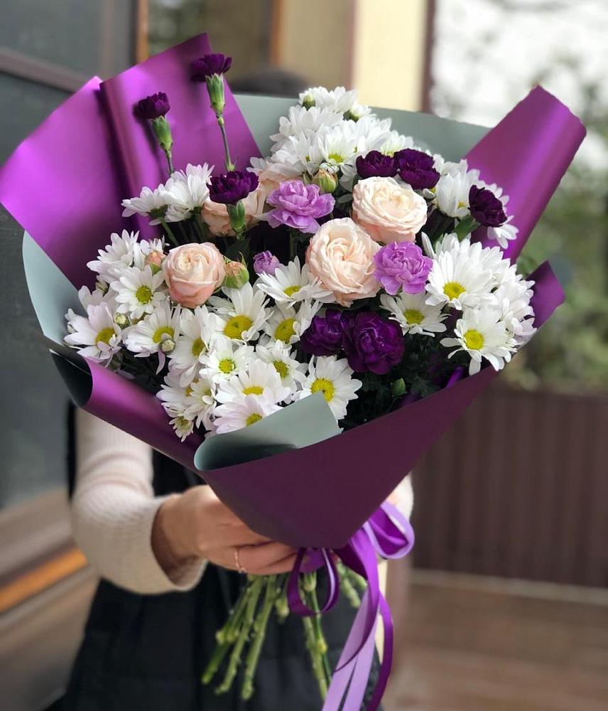 Букет цветов из: Хризантемы, Гвоздики и Розы в Осельки