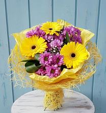 Букет цветов из:  Хризантемы и Герберы #REPLACE_PRED# Осельки