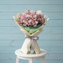 Букет цветов из:  Орхидеи и Розы #REPLACE_PRED# Осельки