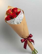 Букет цветов из:  Розы в Осельки