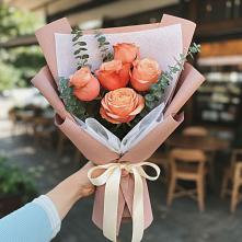 Букет цветов из:  Розы в Осельки