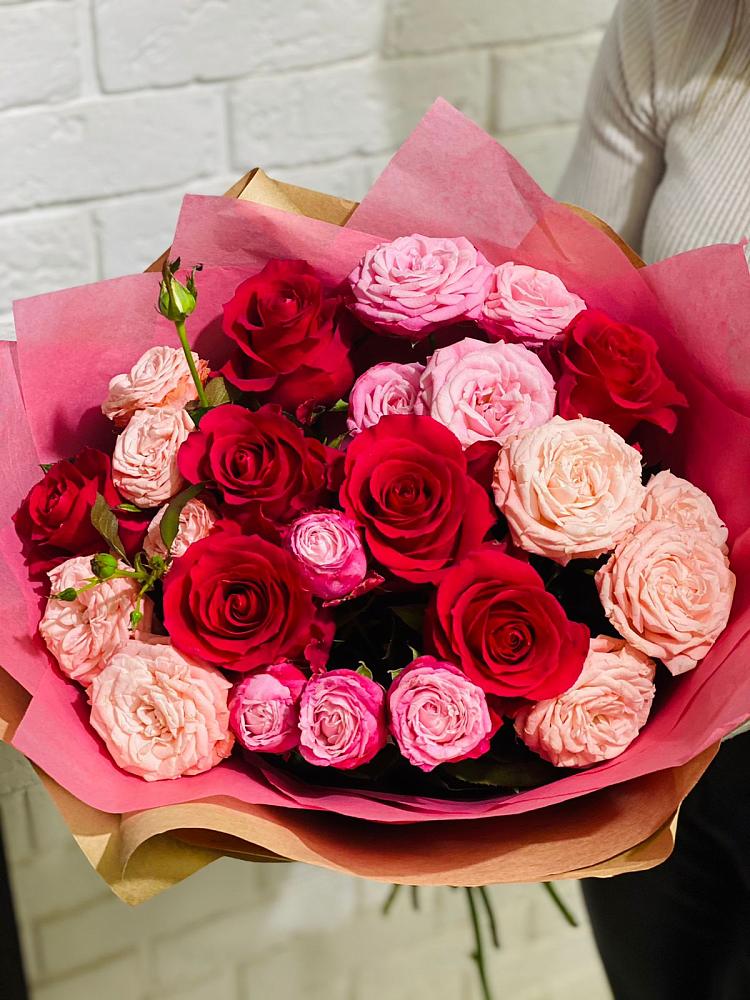 Букет цветов из: Розы в Осельки