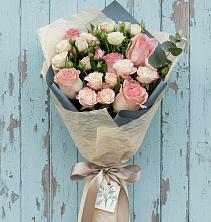 Букет цветов из:  Розы в Осельки