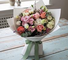 Букет цветов из:  Розы, Лизиантусы и Гвоздики #REPLACE_PRED# Осельки