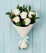 Букет цветов из:  Розы в Осельки