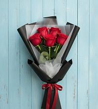 Букет цветов из:  Розы в Осельки
