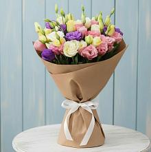 Букет цветов из:  Лизиантусы в Осельки