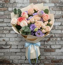 Букет цветов из:  Розы, Лизиантусы и Гвоздики #REPLACE_PRED# Осельки