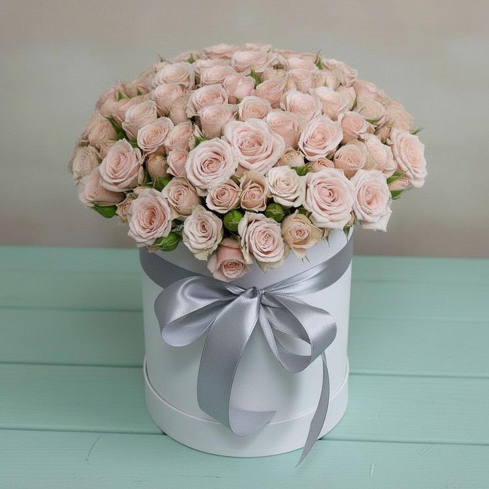 Цветочная композиция из Розы в шляпной коробке в Осельки