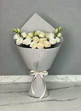 Букет цветов из:  Розы и Лизиантусы в Осельки